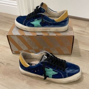 Golden Goose Sneakers 39